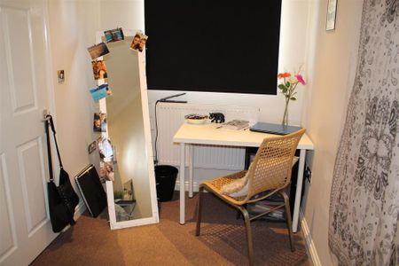 4 bedroom property to rent - Photo 3