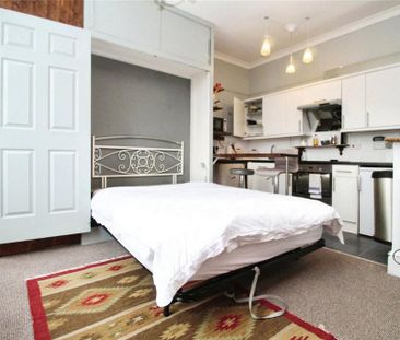 Studio to rent - Photo 5