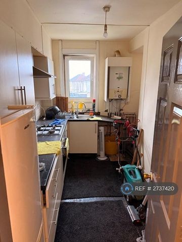3 bedroom flat to rent - Photo 5