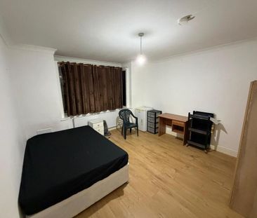 1 bedroom in a house share to rent - Photo 6