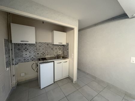 Location Appartement 1 pièce 24m² VILLEBON SUR YVETTE 91140 - Photo 4