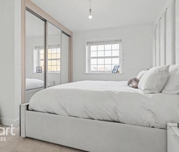 4 bedroom detached house to rent - Photo 1