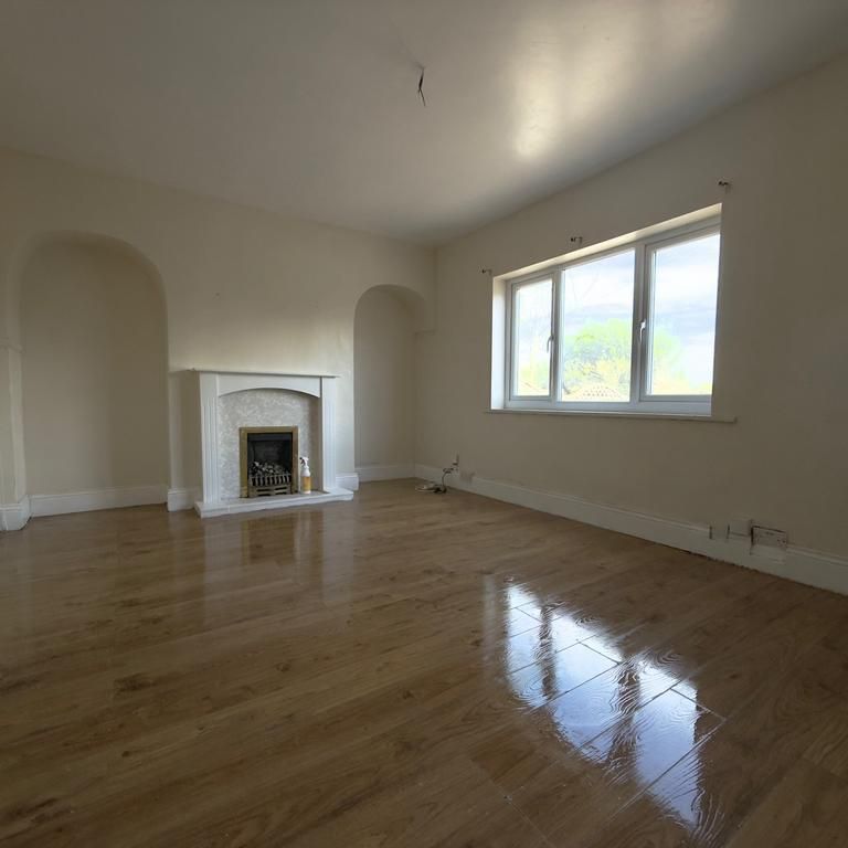 4 bedroom semi-detached house to rent - Photo 1