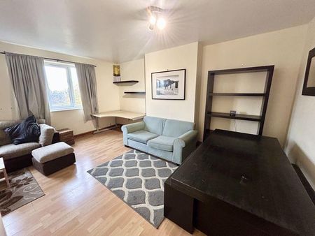 3 bedroom maisonette to rent - Photo 2