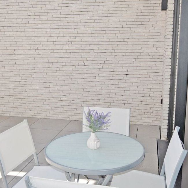 Appartement te huur in Knokke voor € 925 met 2 slaapkamers - Photo 1