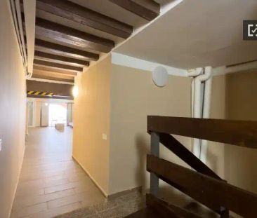 Piso de alquiler en El Raval - Foto 1