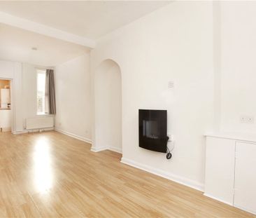 Well presented 2 bedroom mid-terraced property located in the popul... - Photo 5