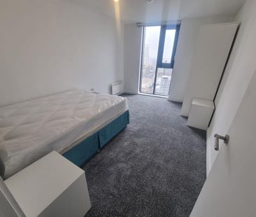 2 bedroom flat to rent - Photo 2