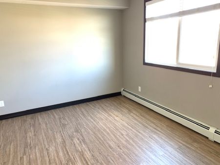Comfortable, Modern Low-Income Living Near the Red Deer River - Photo 4