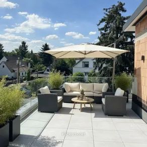 Erstbezug: Moderne 2-Zi-Dachgeschoss-Wohnung mit Balkon, Garten & Stellplatz in 1210 Wien - Foto 1