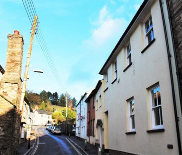 High Street, Dulverton - Photo 2