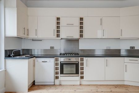3 Bedroom Flat To Let - Photo 5