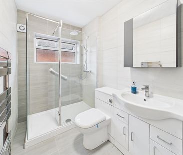 2 bedroom Detached bungalow to rent - Photo 3