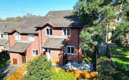 Hexham Close, Owlsmoor, Sandhurst, Berkshire, GU47 - Photo 5