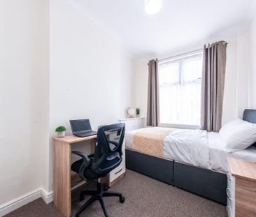 3 bedroom terraced house to rent - Photo 5