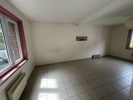 Appartement T4 de 90.94m2 situé Rue Maurice Ravel avec place de parking. réf 5816 - Photo 2