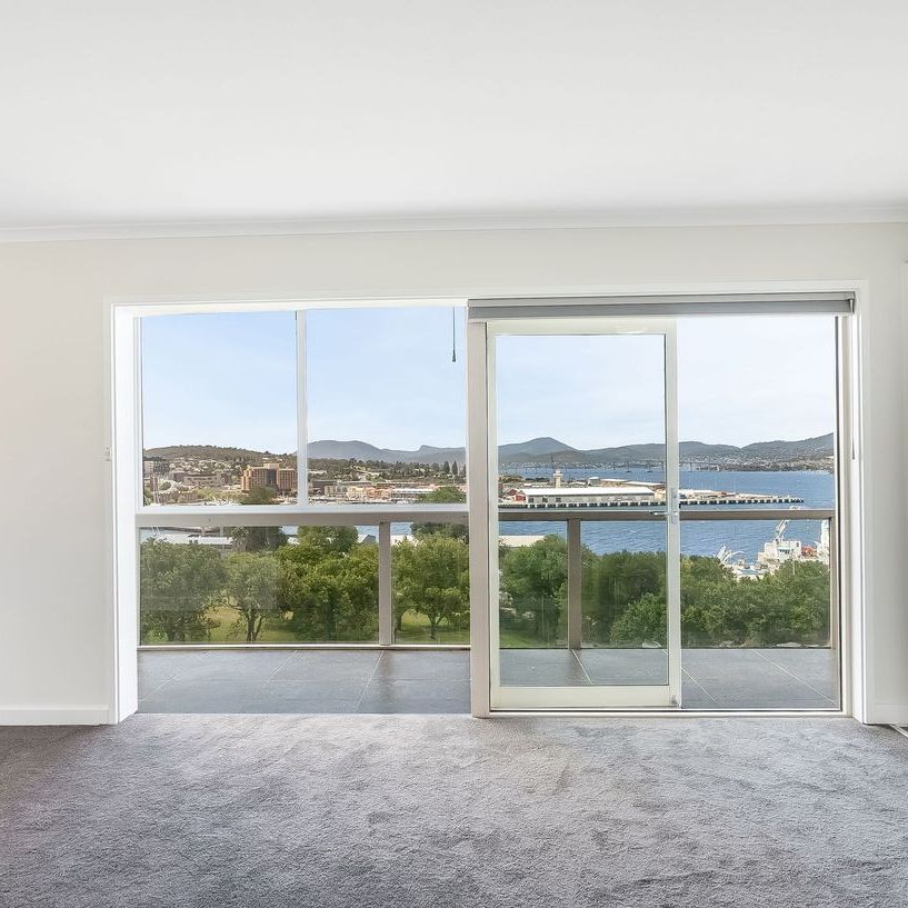 Stunning 2 Bedroom Apartment with Water Views - Photo 1