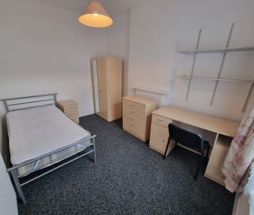 4 Bed Student Accommodation - Photo 5