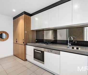 Live in the heart of South Yarra - Photo 5