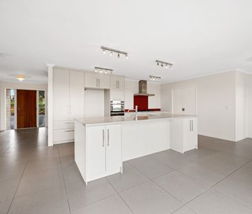 196b Kainui Road - Photo 2