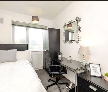 7 bedroom house to rent Westlea Road, CV31 - Photo 2