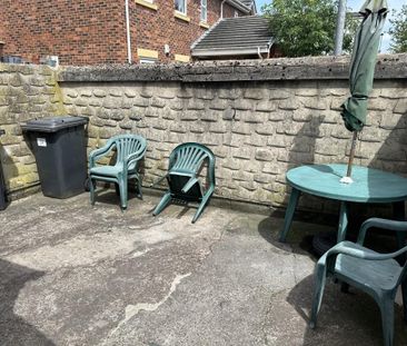 1 bedroom in a house share to rent - Photo 6