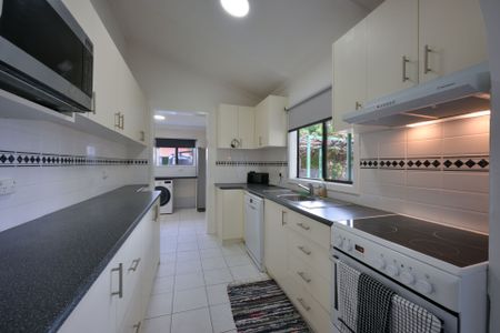 2 Nicolson Avenue, Whyalla Playford - Photo 4