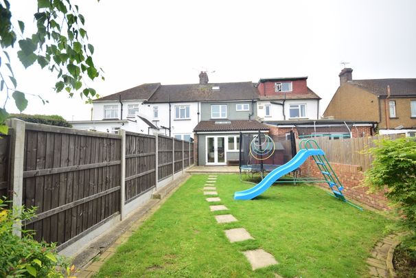 3 bedroom terraced house to rent - Photo 1