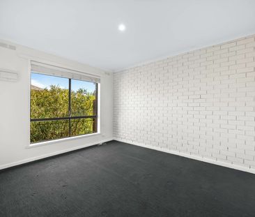 Neat One Bedroom Unit in Convenient Location - Photo 2