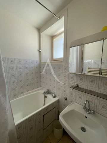 Location Appartement 1 pièce 23m² FONTENAY LE COMTE 85200 - Photo 4