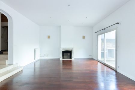 Très belle maison au coeur de Caudéran avec piscine et garage - Photo 3