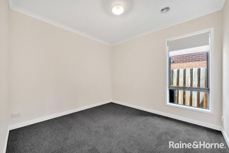 4 Cordhill Circuit, Aintree, VIC 3336 - Photo 2