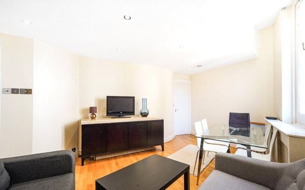 Eliot Mews, St John’s Wood - Photo 1