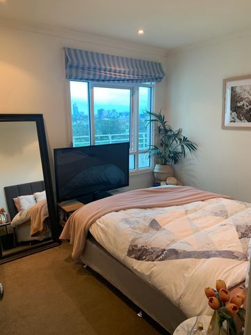 Port Melbourne - Photo 5