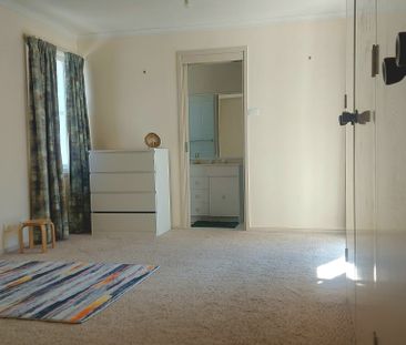 Lyons - Photo 1