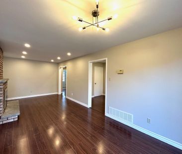 For Lease - 4523 Kimbermount Avenue, Mississauga, Ontario - Photo 2