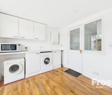 London Road, Slough, Berkshire,SL3 - Photo 5