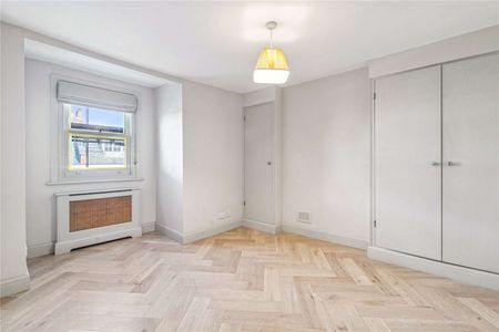 A beautifully presented one-bedroom top floor apartment located just moments from Clapham Junction Station. - Photo 2