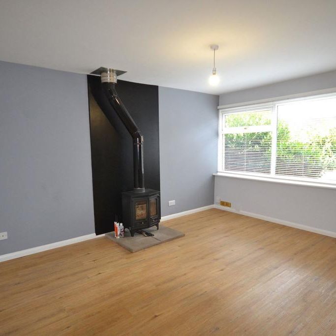 3 bedroom semi-detached house to rent - Photo 1