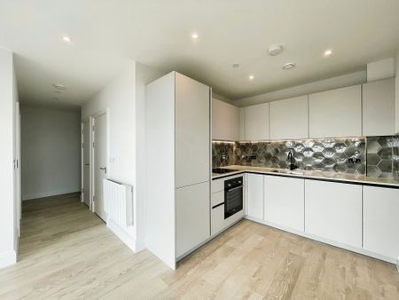 1 bed flat to rent in Exploration Way, Slough, SL1 - Photo 4