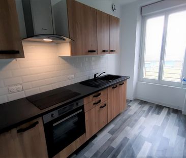 Location Appartement 5 pièces 98m² - Photo 3