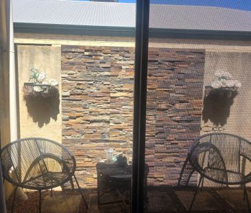 Ellenbrook - Photo 4