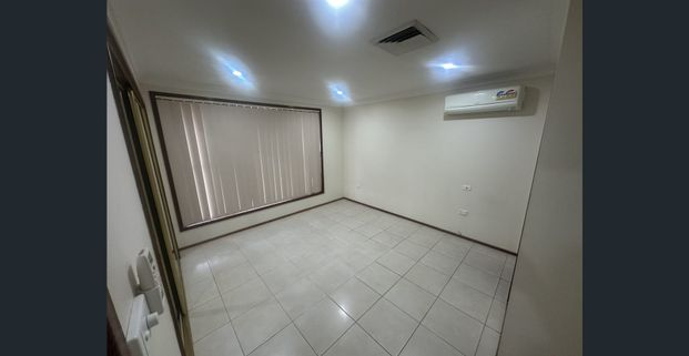 GREAT LOCATION !!!! - Photo 1