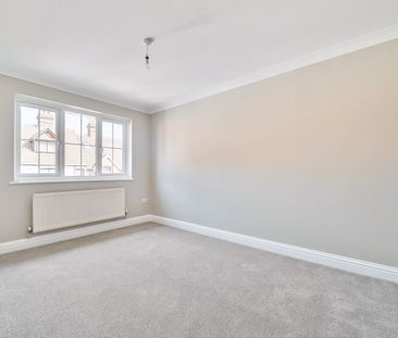 Kings Road, Haslemere, Surrey, GU27 - Photo 2