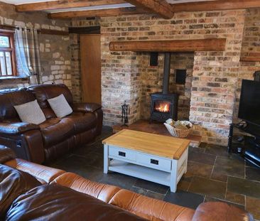 2 bedroom semi-detached house to rent - Photo 1