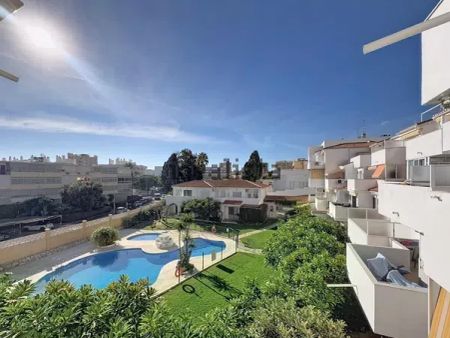 Alquiler de piso en Calle Eurosol - Photo 4