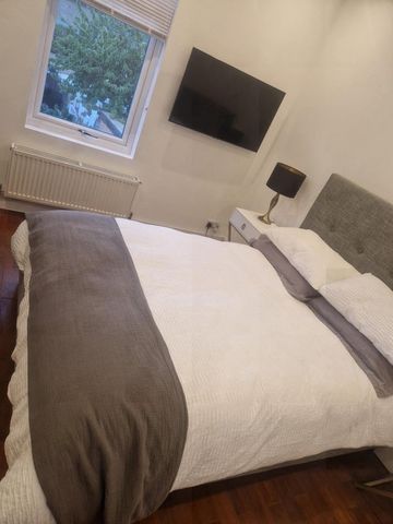 Room in a Shared House, Ilford, IG3 - Photo 2