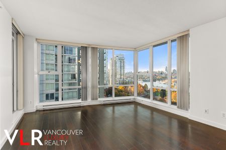 Condo in Downtown Vancouver, BC - Photo 4