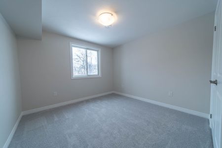 For Lease - 52 Willson Drive, Thorold, Ontario - Photo 4