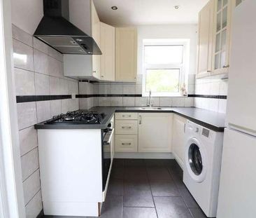 Manton Drive, Luton, Bedfordshire, LU2 - Photo 6